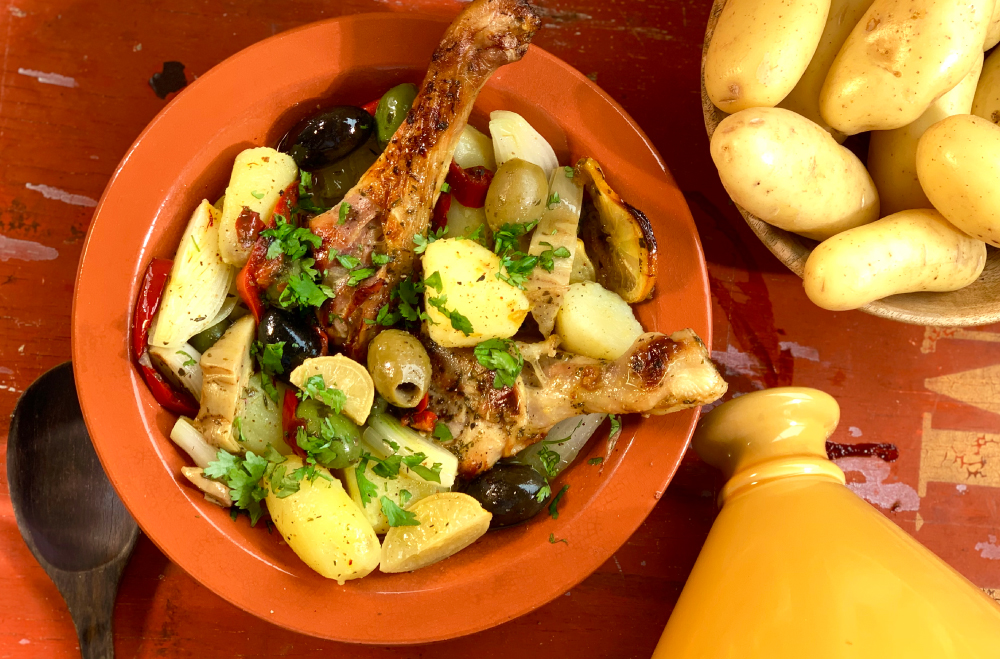 Photo Tajine poulet, pommes de terre et citron confit