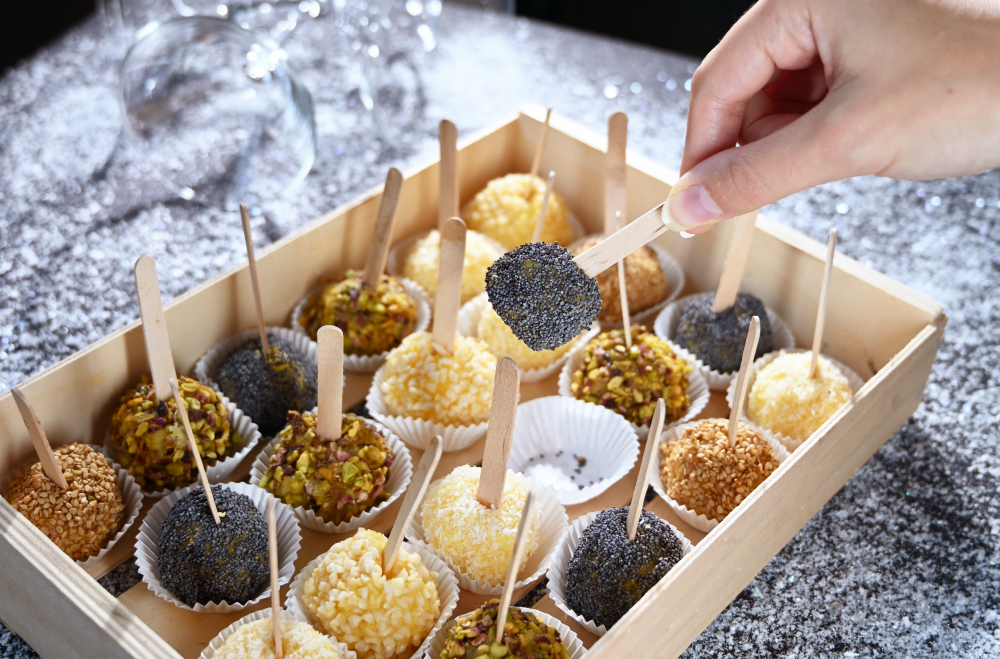 Photo Coated potato lollipops